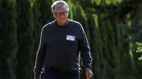 Bill Gates donates another $20bn to his charitable foundation.
